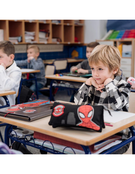 Piórnik trzykomorowy Spiderman